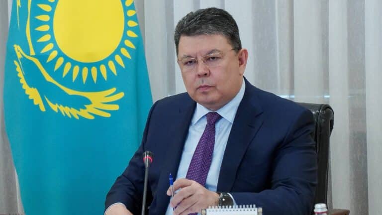 Бозумбаев потребовал ускорить модернизацию энергетического и коммунального секторов