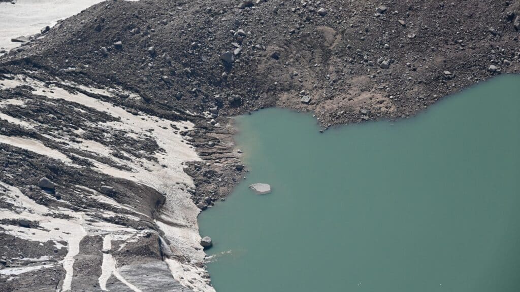 Алматы тауларындағы мұздақ көлдер қаншалықты қауіпті