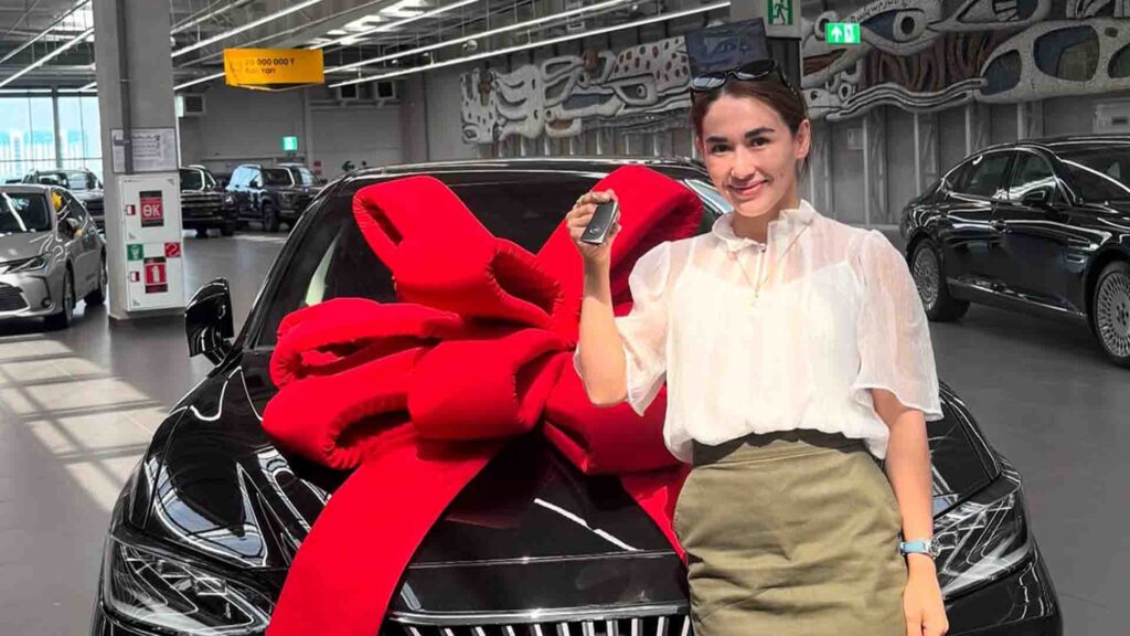 Абиба Абужақынова Lexus сыйлағанын айтты / фото: instagram