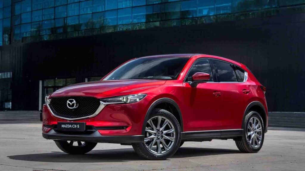 Mazda CX-5 кроссоверінің Toyota RAV4-ге ұқсауының өз сыры бар /
Mazda