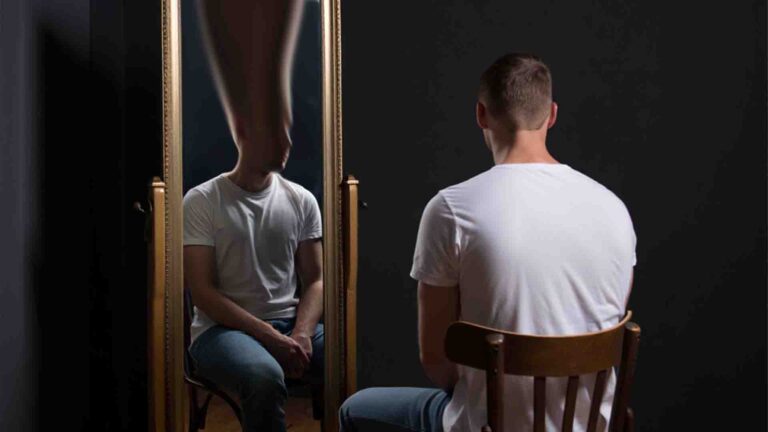 Self-gaslighting деген не: бойымызда оның бар-жоғын қалай анықтауға болады