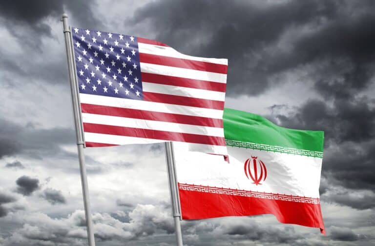 Главное к утру: атака США на Иран, прогнозы по нефти, разочарование в бигтехе