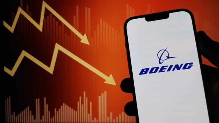 Главное к утру: падение акций Boeing, прогнозы по доллару, рекорд Oracle