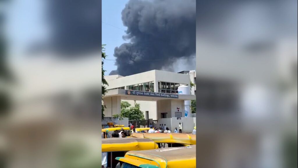 Үндістанда жолаушы ұшағы апатқа ұшырады