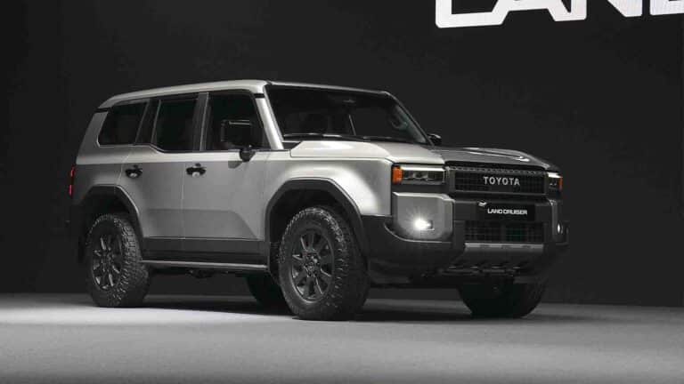 Toyota Land Cruiser Hybrid 48V: жапонның аңыз көлігі жаңа гибридті жүйеге ие болды