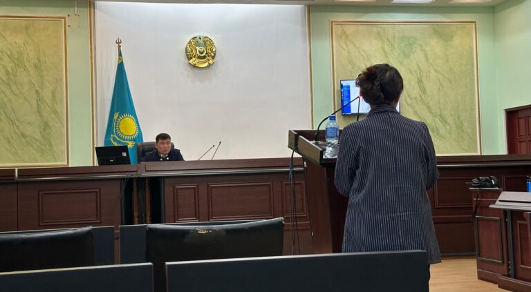 Жаркентте қаза тапқан әскеридің ата-анасы айыпталушыларды өмір бойына соттауды сұрады