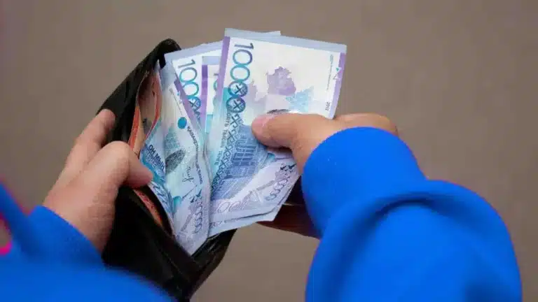Сіңірі шыққан кедейлер көбейді