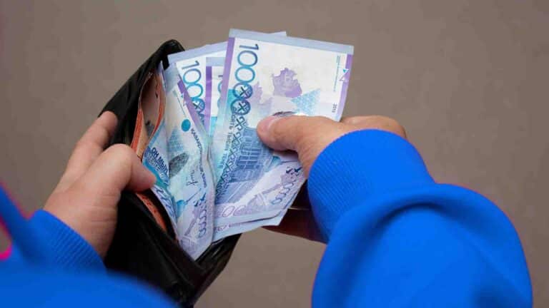 Қазақстанда 1,6 млн теңге айлықты қай саланың мамандары алады