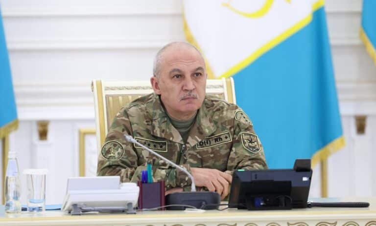 Генпрокуратура не знает о задержании экс-министра обороны