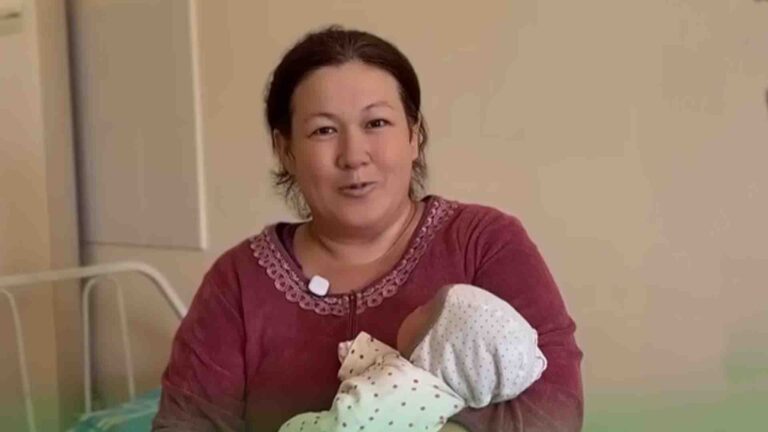 Маңғыстаулық әйел 35 жасында он екінші баласын дүниеге әкелді