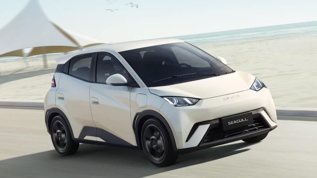 BYD выпускает новый Seagull с запасом хода 405 км