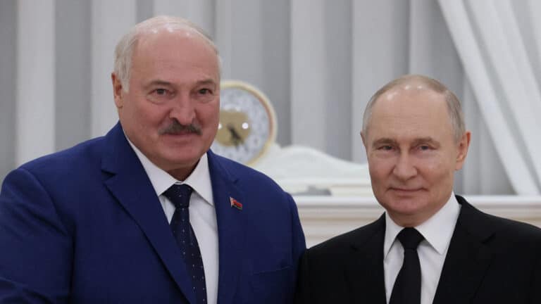 Токаев и Назарбаев поздравили Лукашенко с Днем Независимости