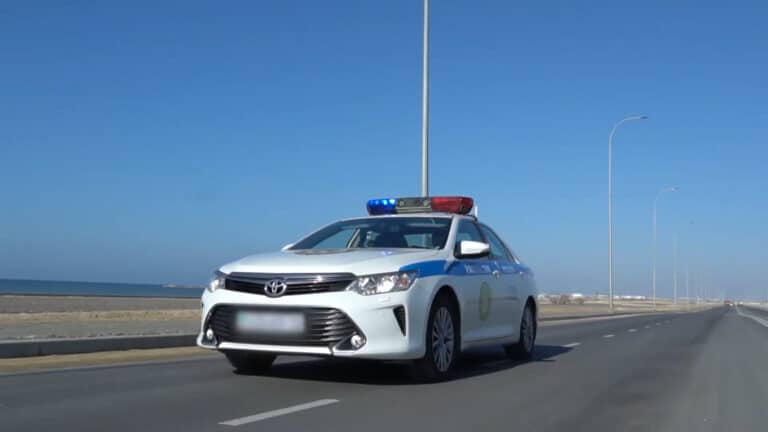 Вправе ли казахстанские полицейские подсаживать пассажиров в попутные авто