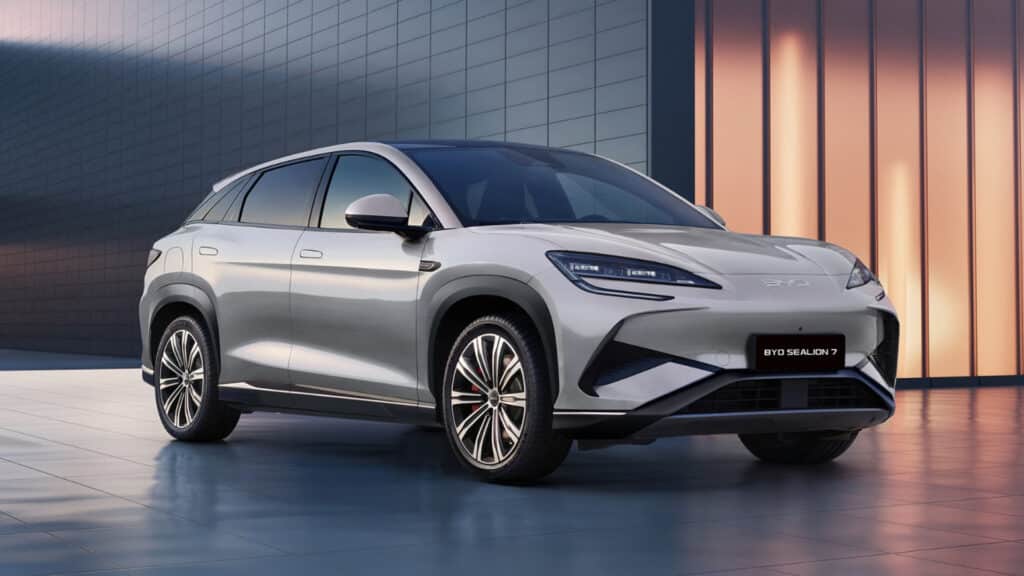 Электрический паркетник BYD Sealion 7 появится в Казахстане