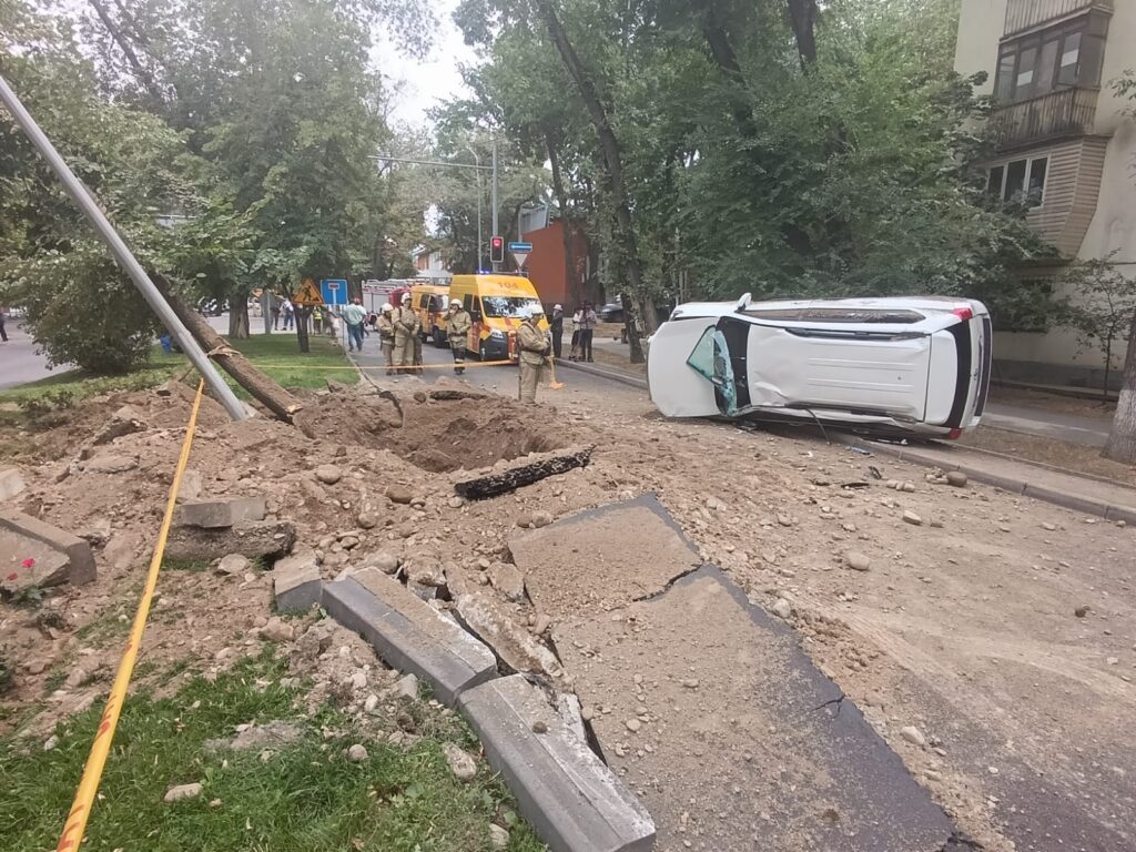 В QazaqGaz Aimaq назвали взрыв газа в Алматы «выходом воздушной смеси»