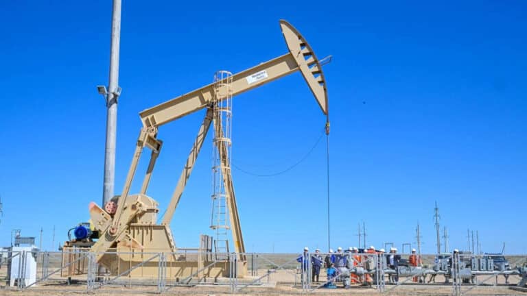 «КазМунайГаз» нарастил добычу нефти на купленном у Total месторождении