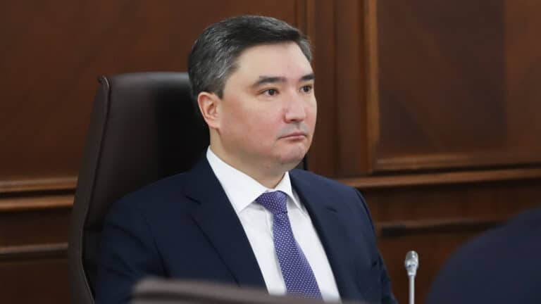 Бектенов сказал, что он не зять Джаксыбекова
