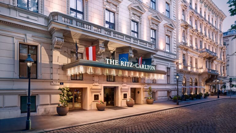 Verny capital продал отель Ritz-Carlton в Вене миллиардеру-строителю Бурдж-Халифа