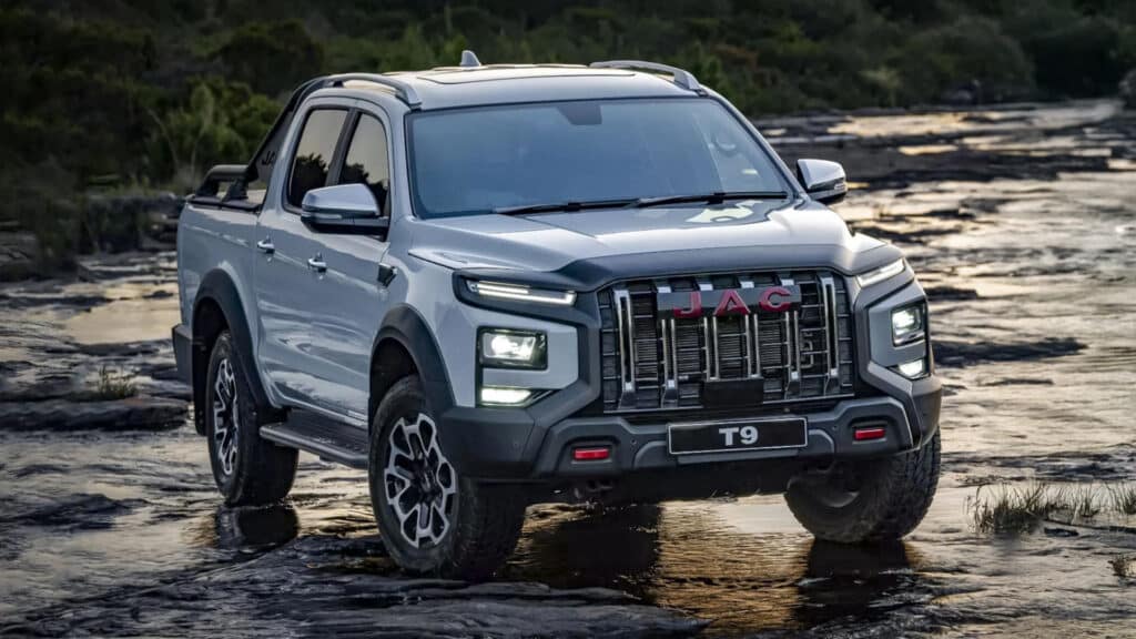 JAC T9 в Казахстане остается дешевле, несмотря на скидки в РФ