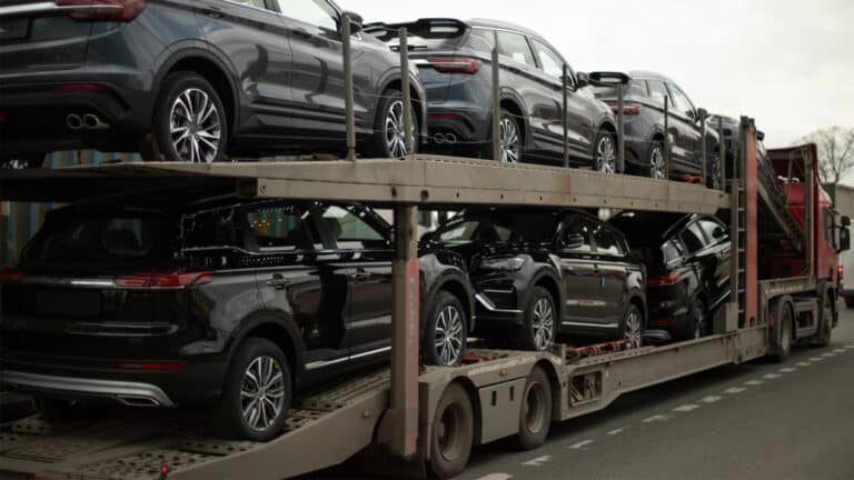 Китай сократит поставки авто с пробегом в Казахстан и другие страны