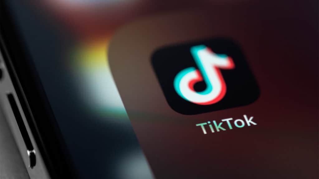 Более миллиона видео исчезли из TikTok в Казахстане за нарушения правил