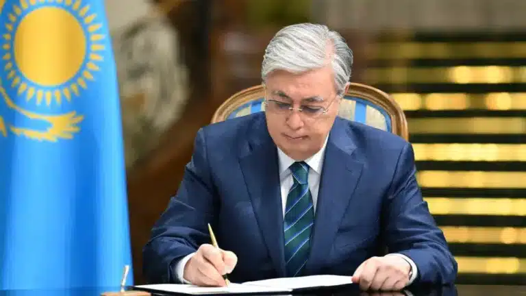 Тоқаев Алжир Президенті Әбделмәжид Теббунға жеделхат жолдады