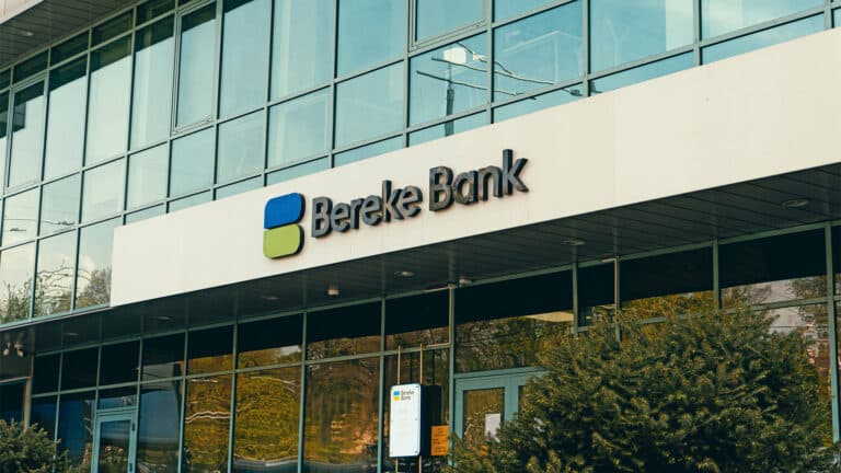 Bereke Bank провалился в рейтинге банков от Forbes