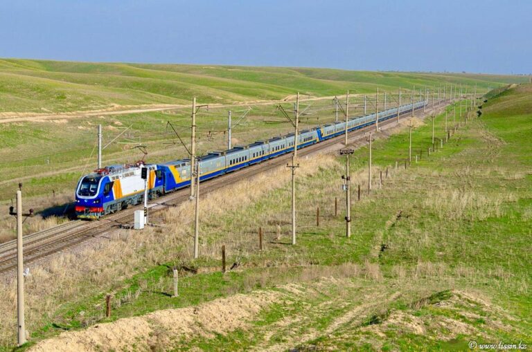 Әрбір үшінші жолаушылар бағдарына жеке тасымалдаушылар қызмет көрсетеді