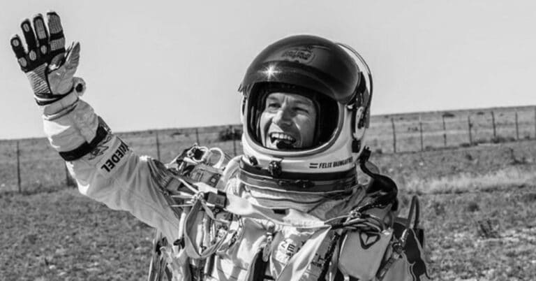 Аты аңызға айналған парашютпен секіруші Феликс Баумгартнер Италияда қайтыс болды