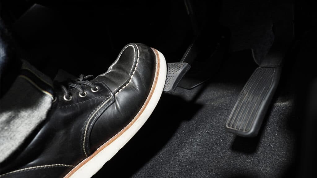 Китай ограничит режим «одной педали» в электромобилях ради безопасности