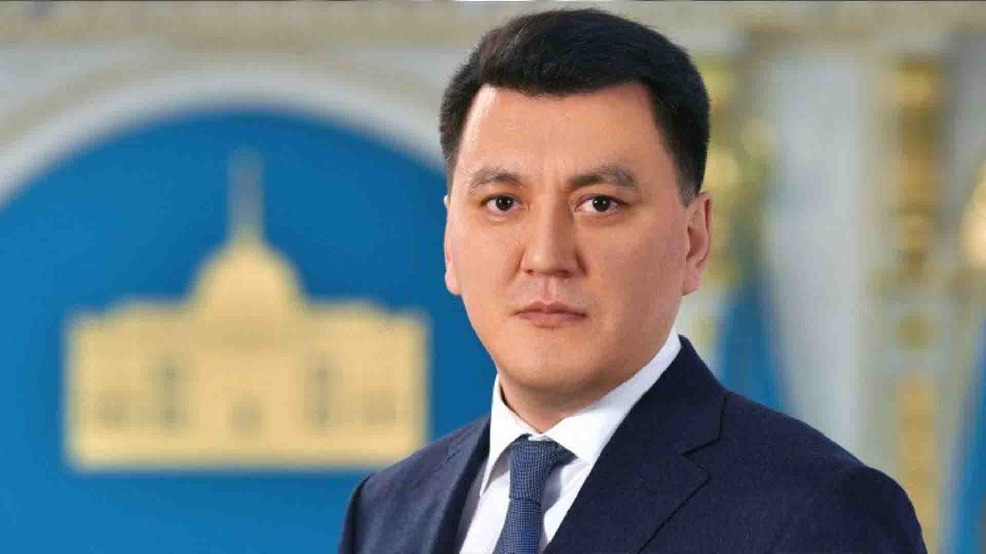 Жапон әйелдерімен жаттығу залында порно Кең жопа бейнеленген секс