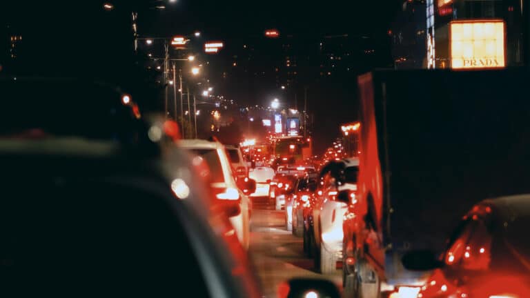 Алматы превращается в Лос-Анджелес по уровню использования автомобилей