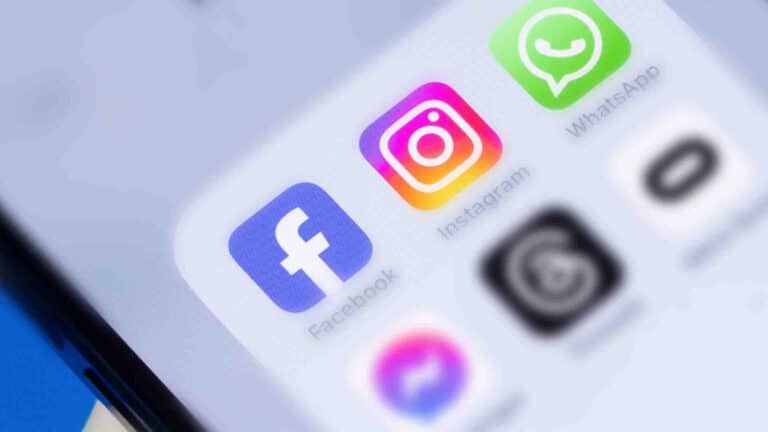 Facebook пен Instagram саяси жарнама сатуды доғарады