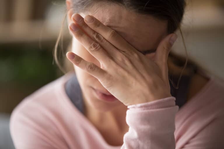 В Павлодаре уволили воспитательницу после скандала с избиением малышей