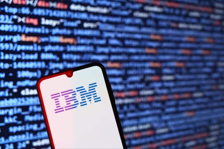 Главное к утру: пошлины Трампа, прогнозы по ставкам в США и акциям IBM