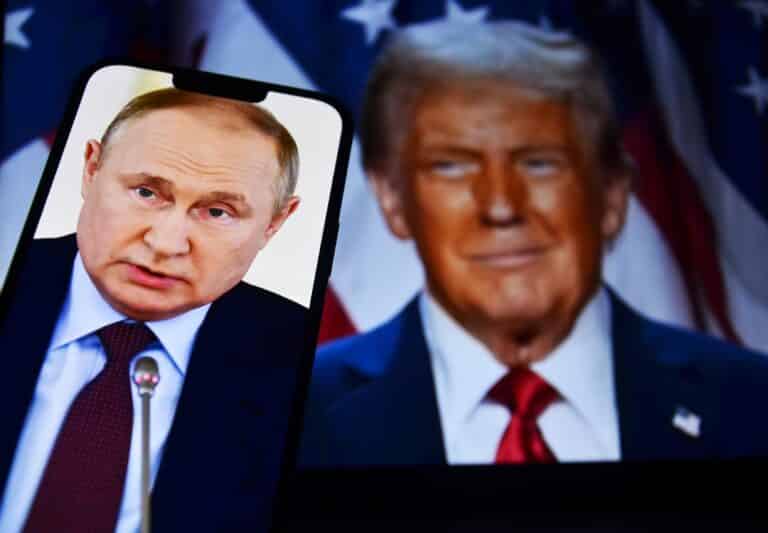 О чем Путин и Трамп говорили по телефону в шестой раз