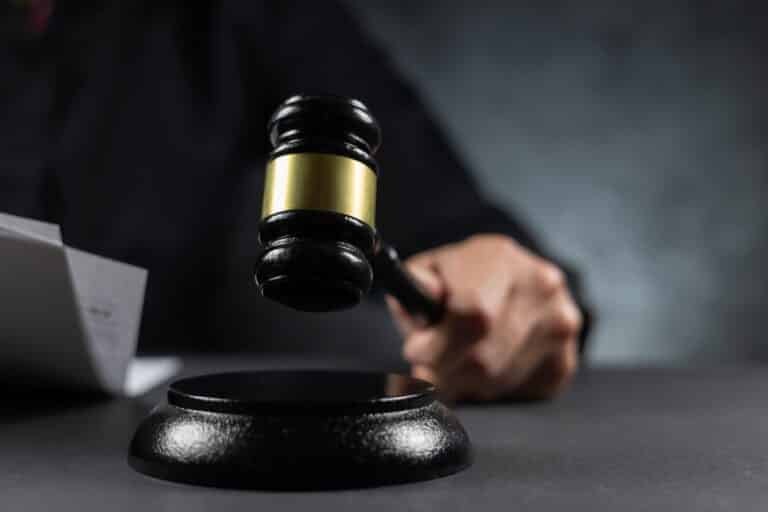 В Казахстане трех судей освободили от должности