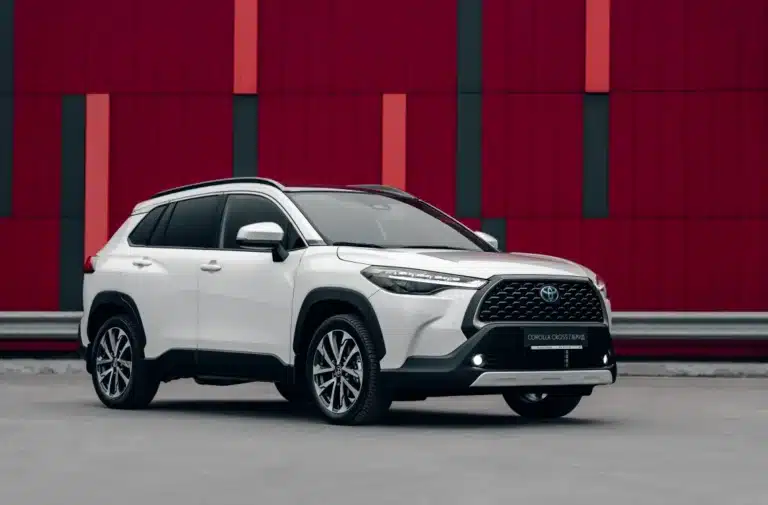 Төзімділігімен танылған Toyota Corolla-ның кроссовері елге көптеп кіріп жатыр