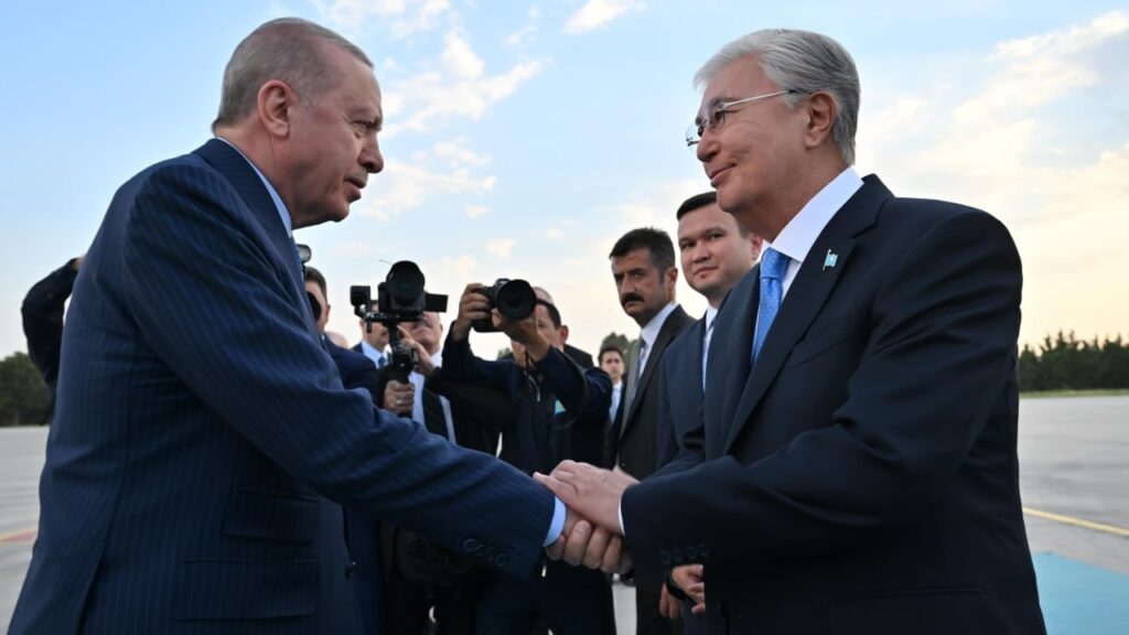 Қазақстан президенті ресми сапармен Түркияға барды