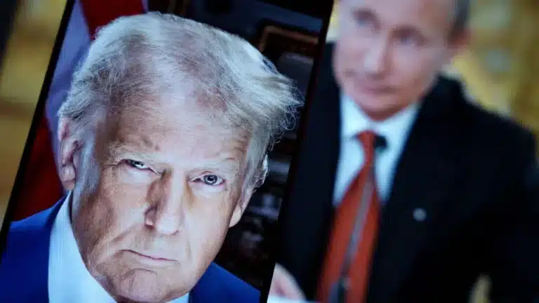 Трамп Мәскеуді бомбалауға уәде берген