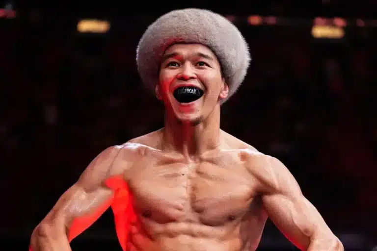 Асу Алмабаев одержал победу над Хосе Очоа на турнире UFC в Абу-Даби