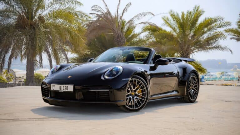 Казахстанцы могут арендовать культовый спорткар Porsche в Дубае за 100 тысяч тенге