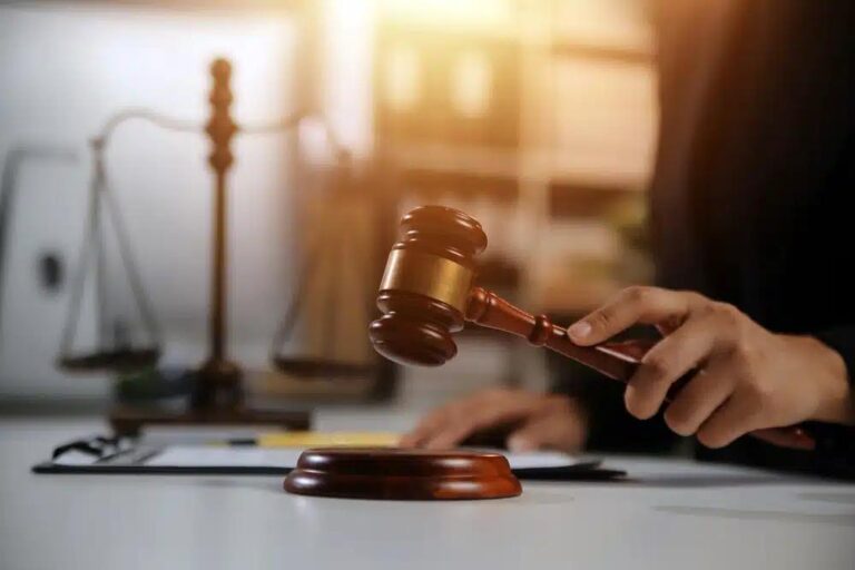 Абай облысында әйелінің жиенін зорлаған ер адам өмір бойына сотталды
