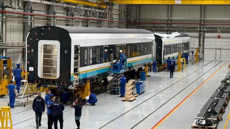 КТЖ и Stadler: Казахстан отказывается от железнодорожного анахронизма