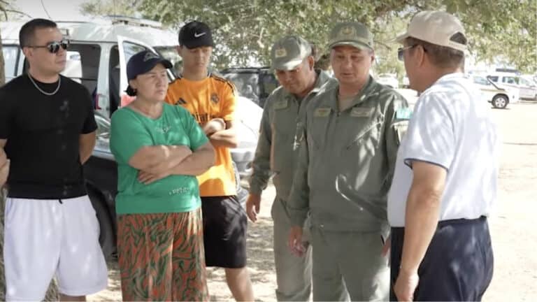 Жертвоприношения используют родные пропавшего экипажа военного вертолета