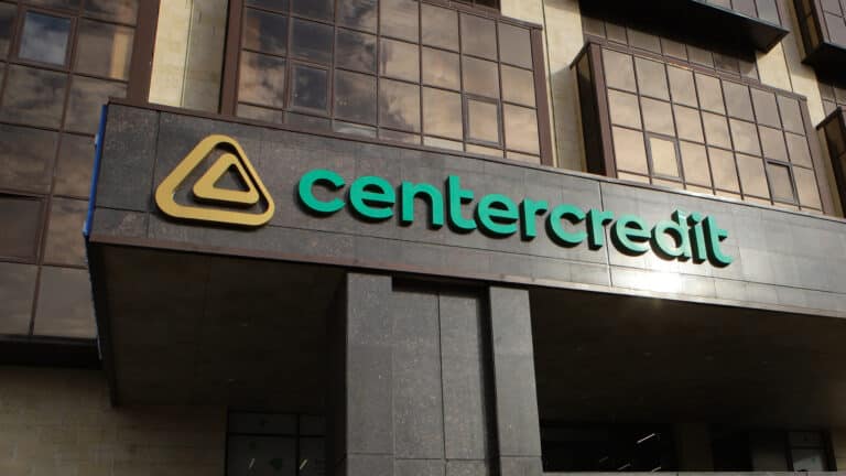 Банк ЦентрКредит возвращает государству 30 млрд тенге
