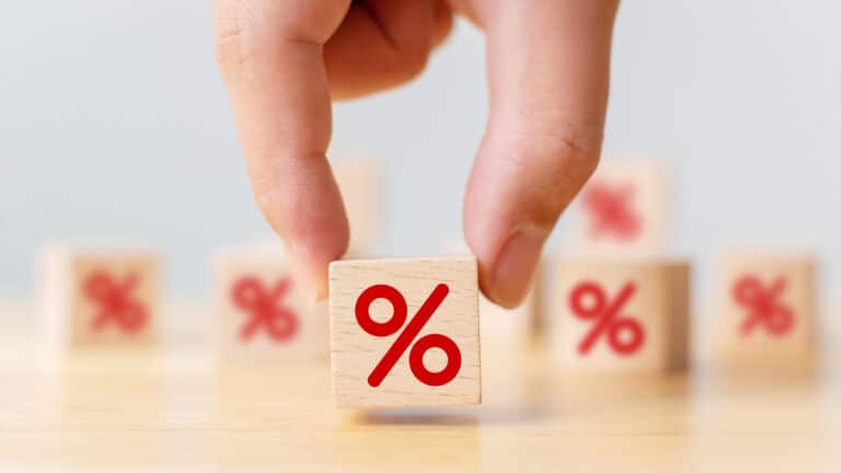 Halyk Finance ожидает сохранения базовой ставки на уровне 16,5% до конца года