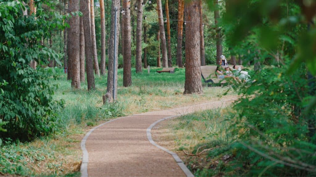 Ботанический сад Алматы: летний день вдали от шума