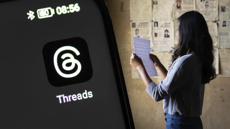Казахстанка ищет свою биологическую маму через Threads