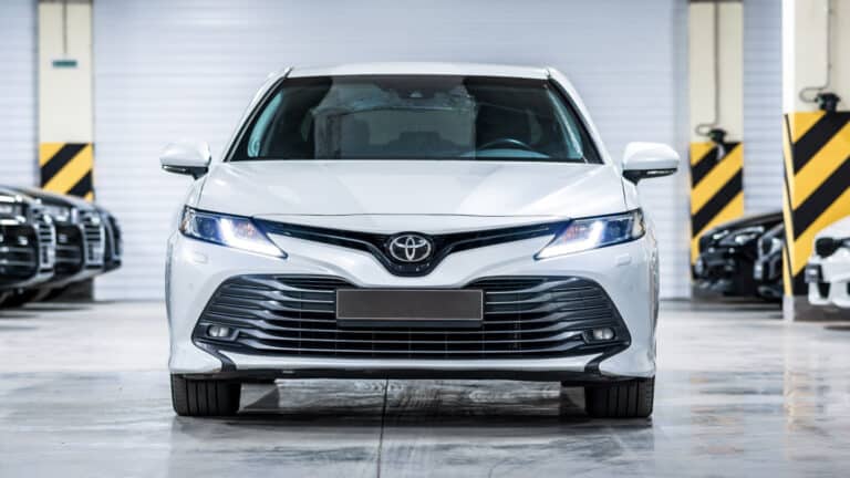 Цена Toyota Camry в Казахстане за восемь лет выросла почти вдвое